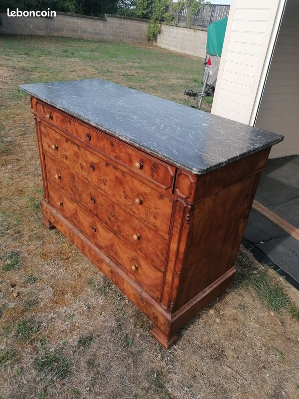 Commode (image 2)