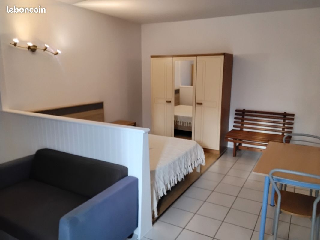 Appartement 1 pièce 32 m² · à Oloron-Sainte-Marie · 32 m² · 470 €