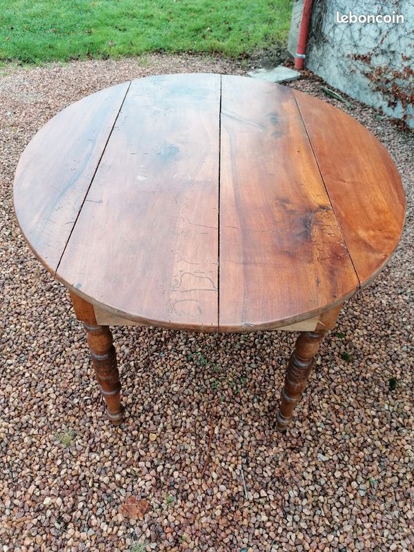 Table ovale en bois avec rabat (image 1)