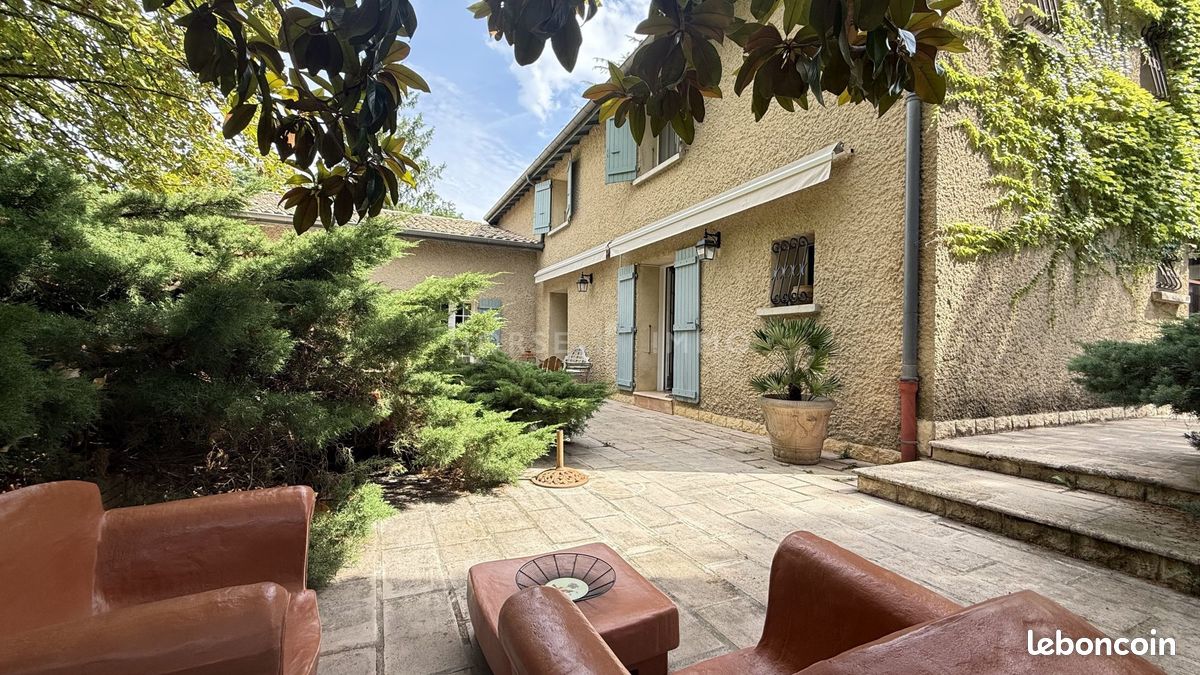 Maison 8 pièces 300 m² · à Mirmande · 300 m² · 777 000 €
