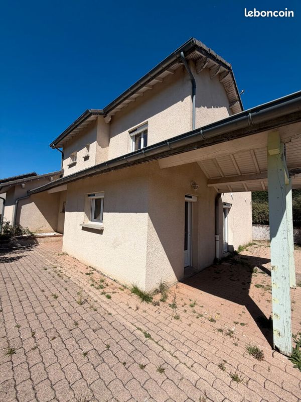 Maison 5 pièces 137 m² · à Yssingeaux · 137 m² · 1 175 €/mois