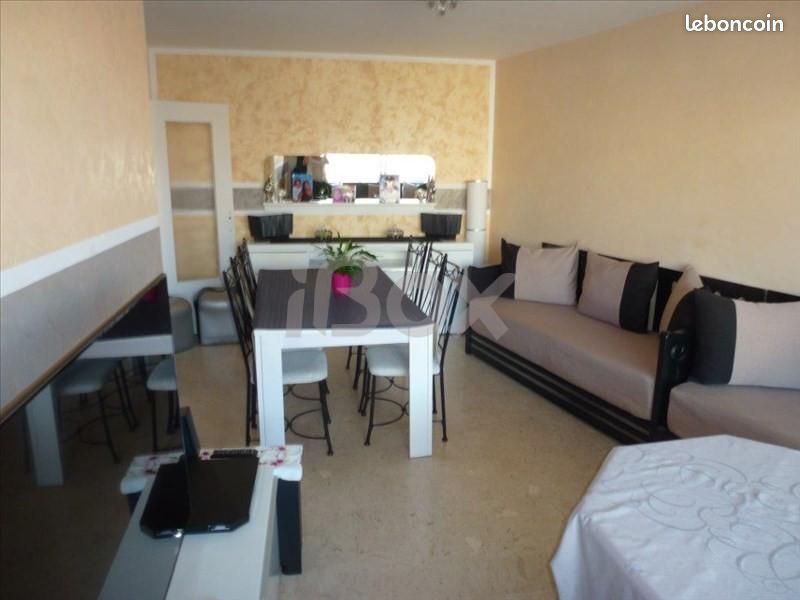 Appartement 3 pièces 65 m² · à Toulon · 65 m² · 940 €