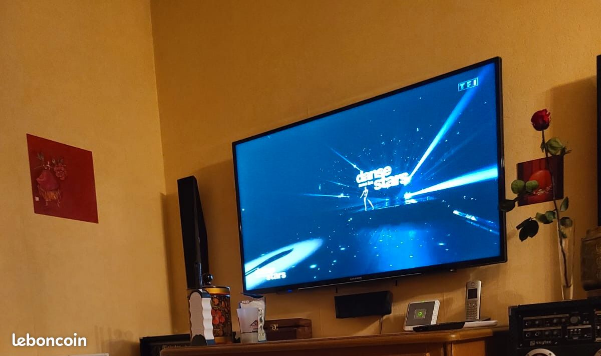 Tv GRUNDIG 49VLX7810BP (image 1)
