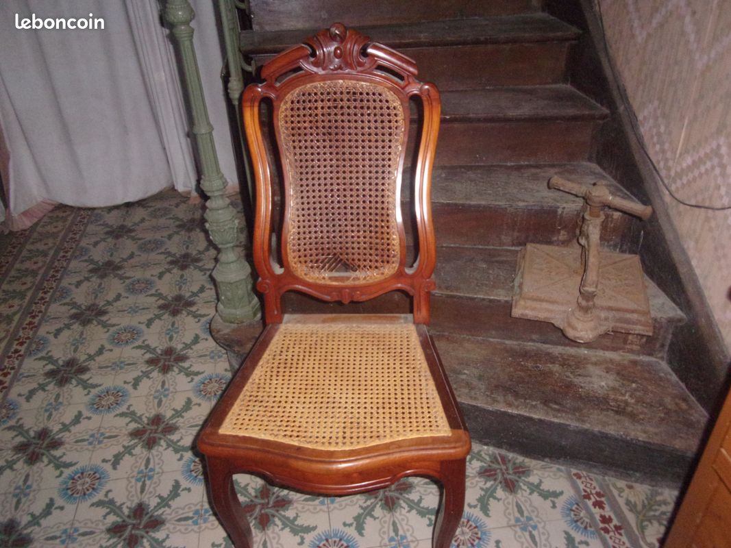 Lot de chaises anciennes (image 4)