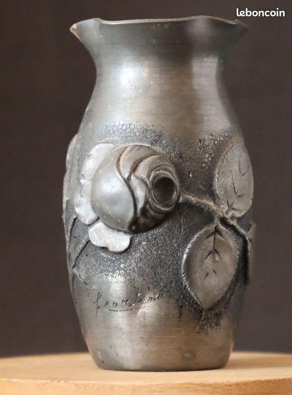 Petit Soliflore Art nouveau en étain d'art signé F.Cortesi (9,5cm) (image 1)