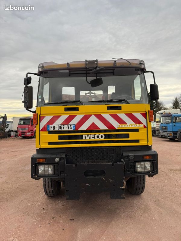 Iveco Trakker Ampliroll 6x4 (image 5)
