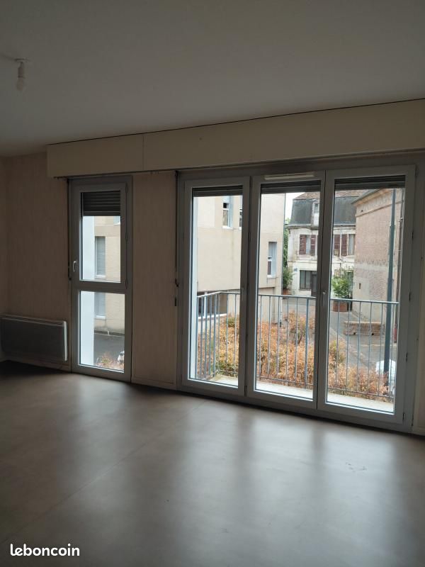 Appartement 3 pièces 61 m² · à Moulins · 61 m² · 558 €
