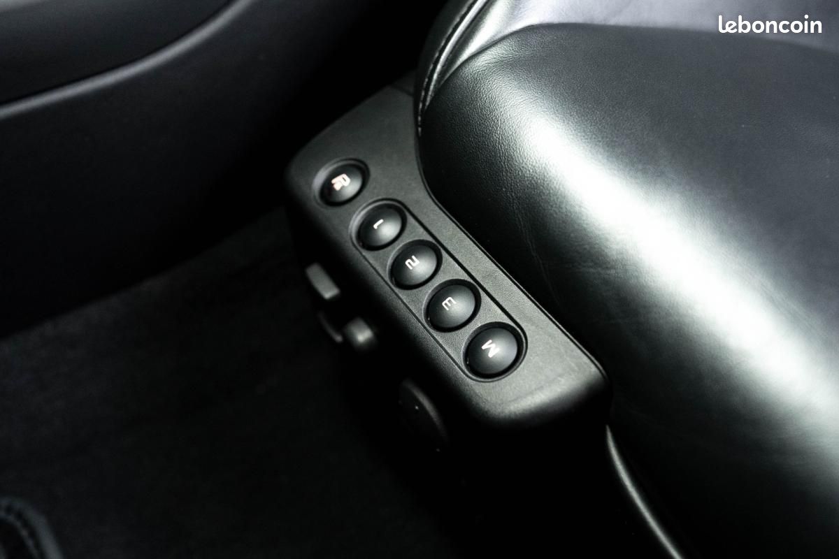 McLaren MP4-12C MP4 Coupe (image 28)