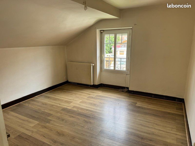Appartement 3 pièces 75 m² · à Oyonnax · 75 m² · 550 €/mois