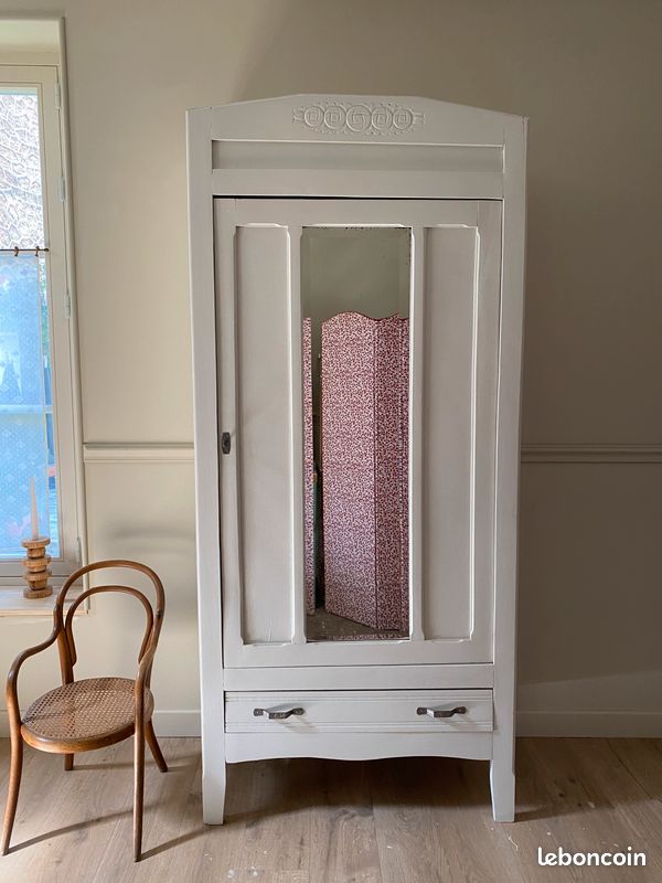 Armoire ancienne en bois (image 1)