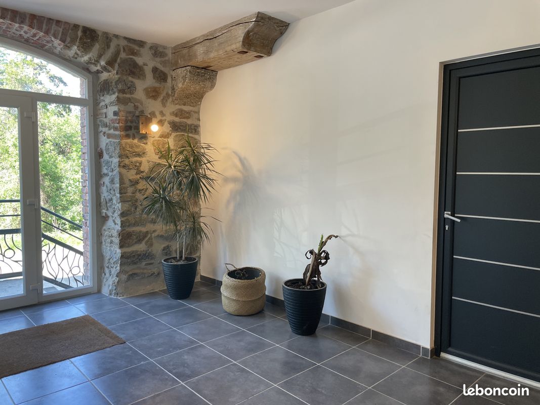 Appartement 1 pièce 41 m² · à Bourg-Argental · 41 m² · 430 €