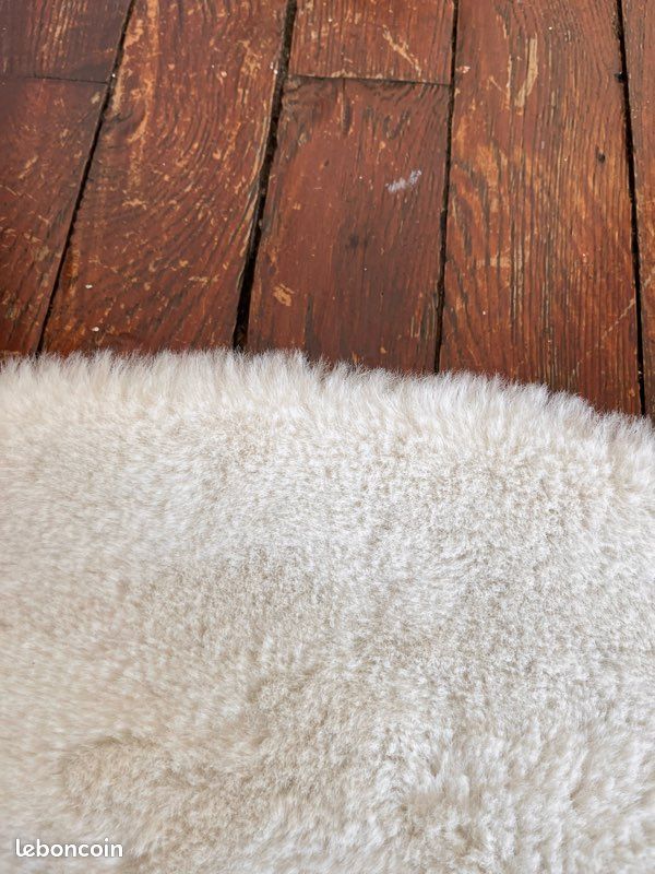 Tapis blanc rond à poils doux (image 2)