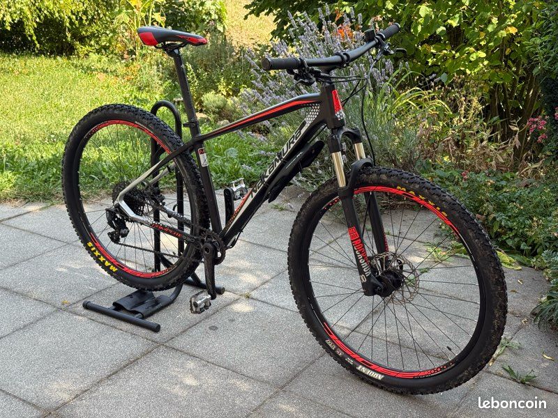 Vtt Nakamura Complite 930 VTT Nakamura Complite 930 Vélos