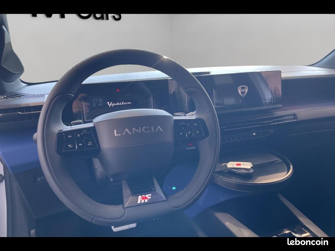 Lancia Ypsilon 1.2 Ibrida 110ch HF Line eDCT6 (image 7)