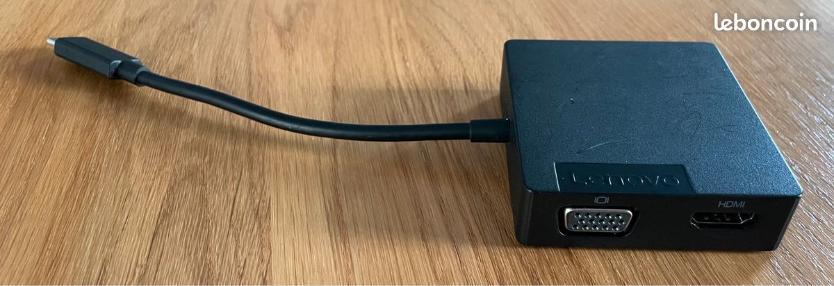 Hub de voyage Lenovo USB-C Travel Hub - USB-C 4 ports pour ordinateur portable Lenovo (USB 3.0 / RJ45 / HDMI / VGA) (image 2)