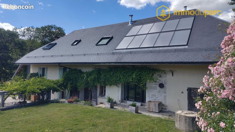 Maison 6 pièces 255 m²