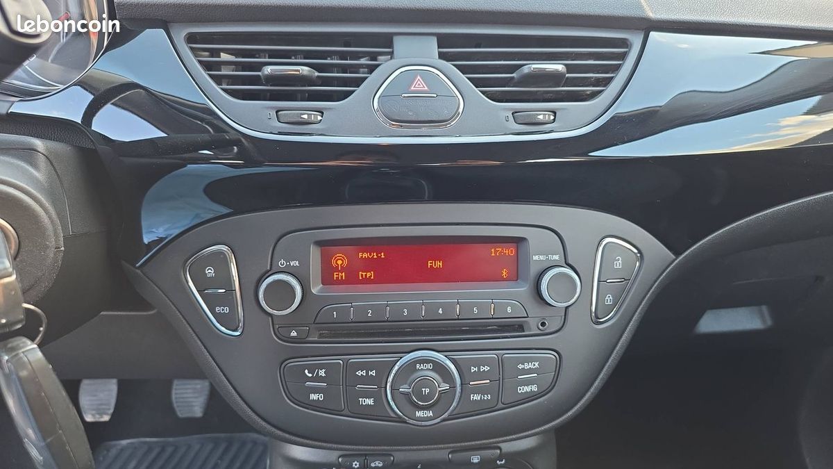 Opel Corsa 1.4 90 Edition (image 24)