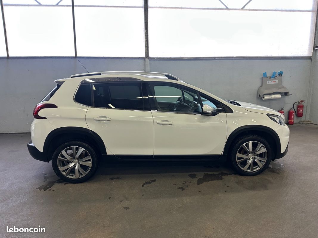 Peugeot 2008 1,5 BLUE HDI 100 CH Allure Carplay (image 6)