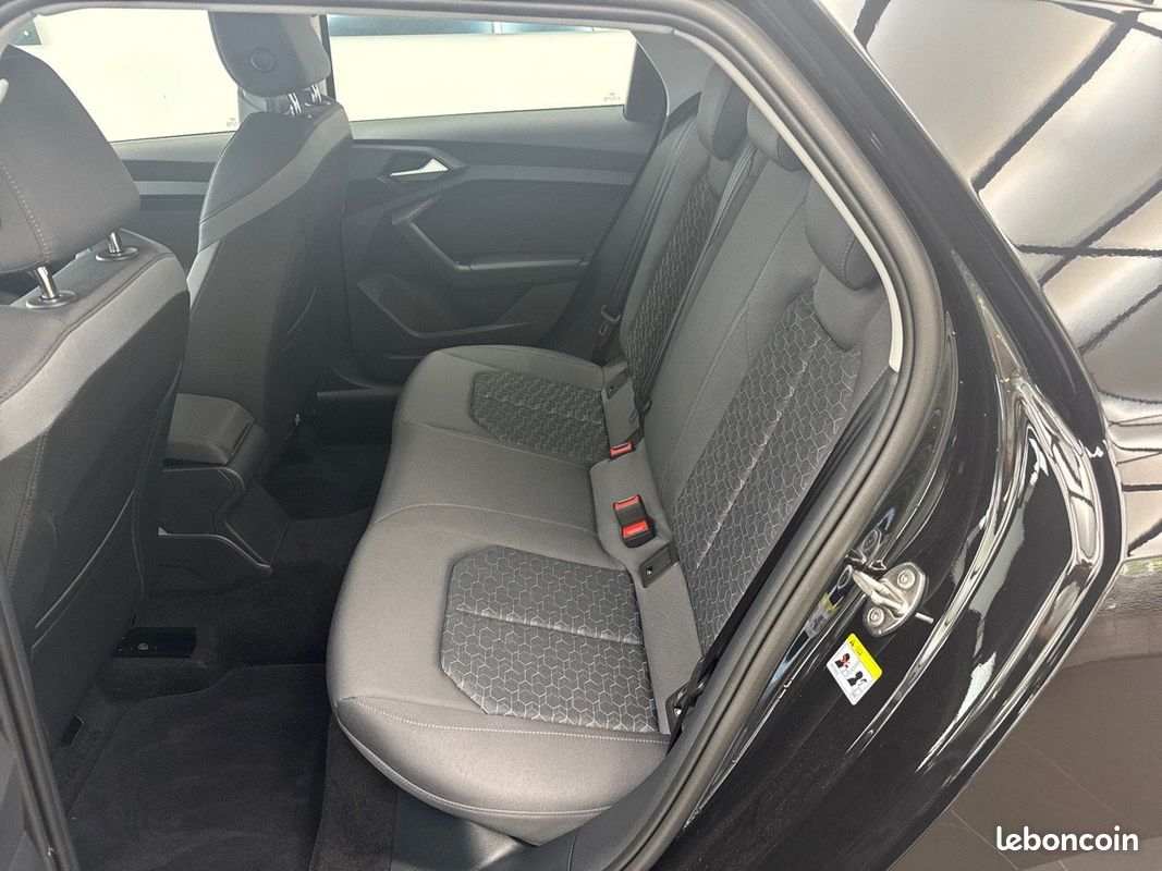 AUDI A1 Sportback 30 TFSI 116 ch S tronic 7 Design (image 17)
