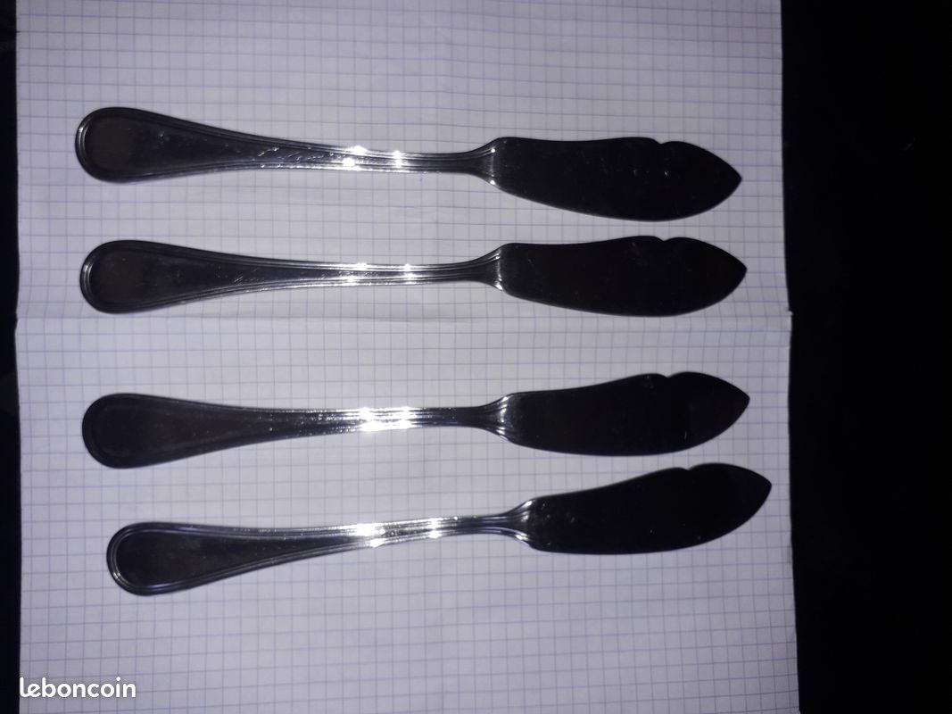 Lot de 4 couteaux à poisson en inox 18 -10 . Prix 8 (image 4)