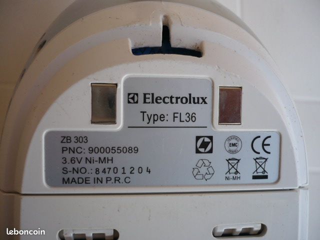 Aspirateur de Table Electrolux Rapido 3.6 V pour pièces (image 4)