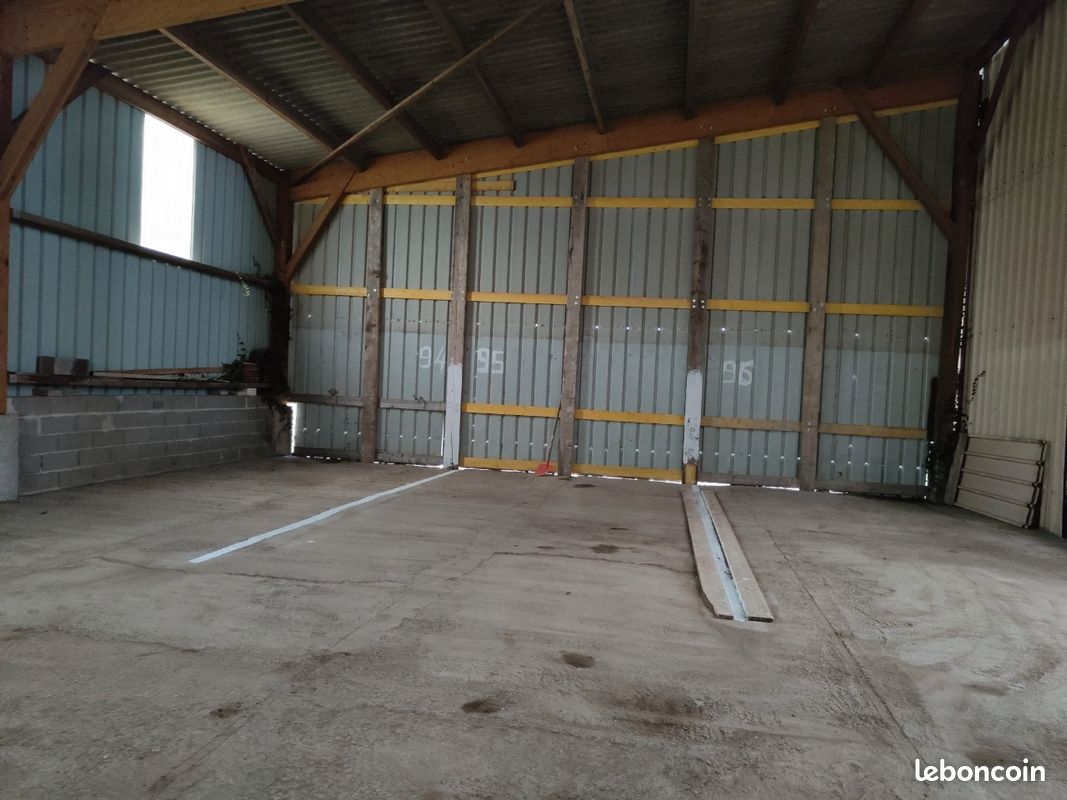 Emplacement camping car caravane moto · à Ars-Laquenexy · 50 €/mois