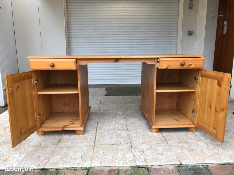 Bureau en pin massif (image 1)