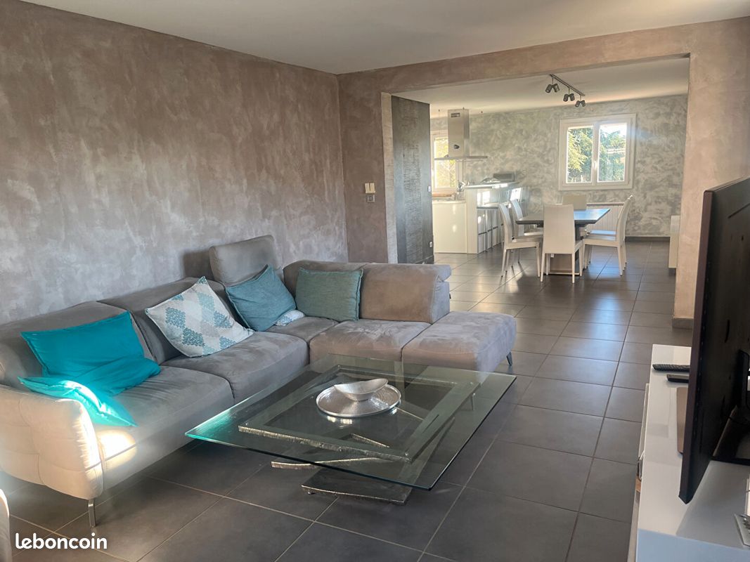 Maison 4 pièces 132 m² · à Saint-Priest-en-Jarez · 132 m² · 310 000 €
