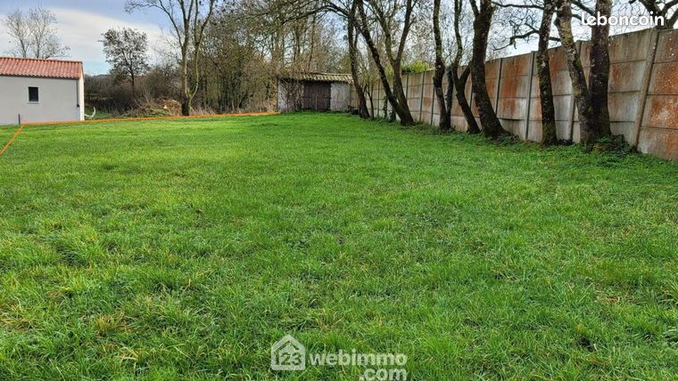 Terrain 676 m² La Jonchere
