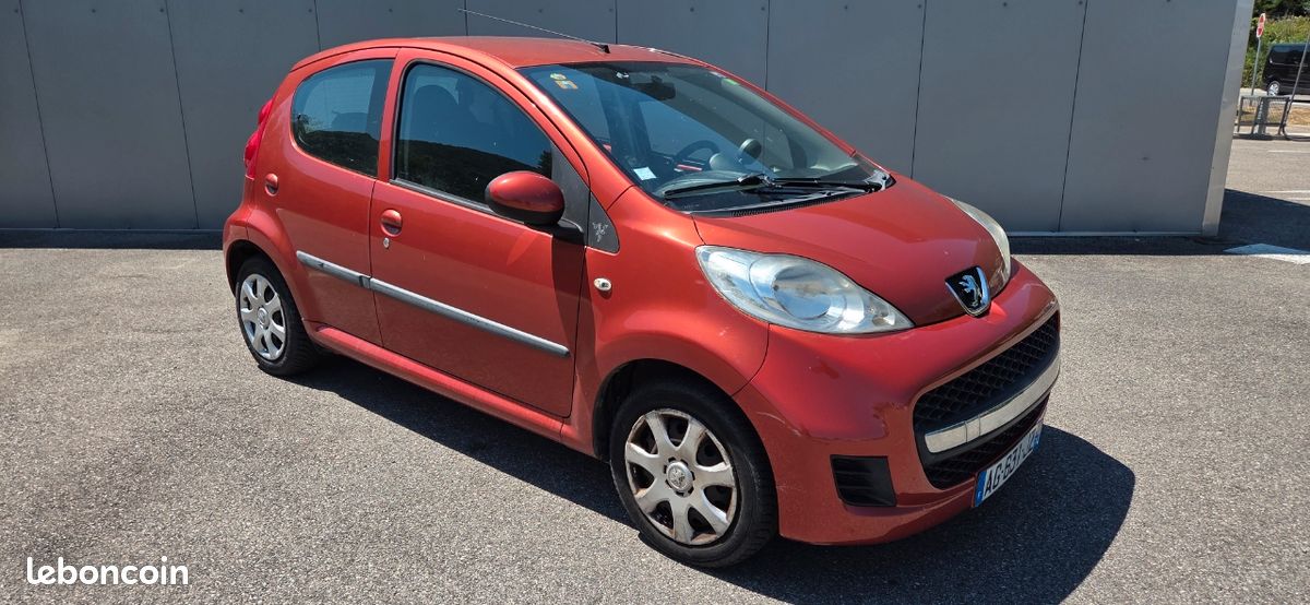 Peugeot 107 1.0l 68 ch climatisation 5 portes (image 3)