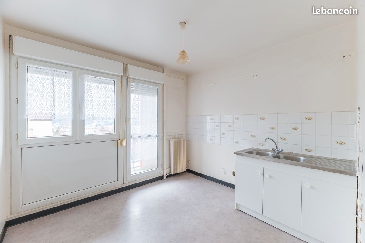 Appartement 2 pièces 57 m² · à Saint-Étienne · 57 m² · 54 000 €