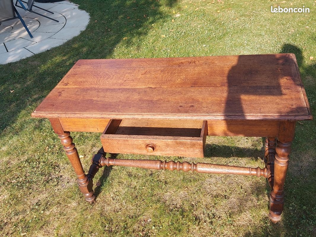 Bureau Ancien en bois massif (image 2)