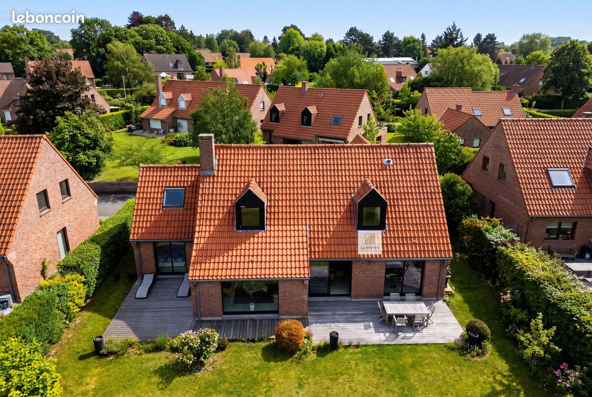Maison 7 pièces 210 m² · à Wasquehal · 210 m² · 1 050 000 €