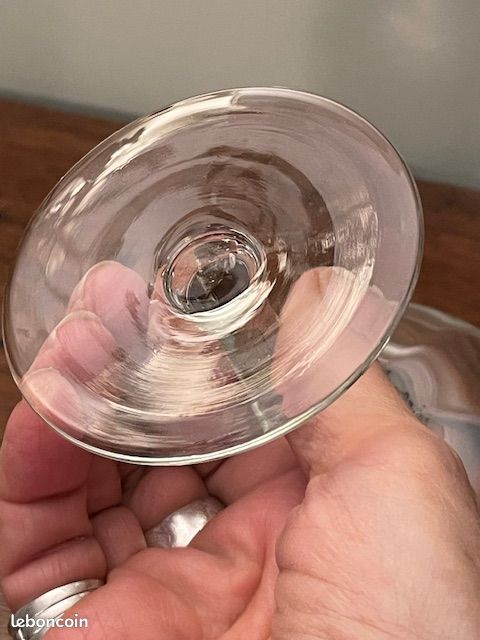 Coupe à champagne ancienne en verre soufflé (image 4)