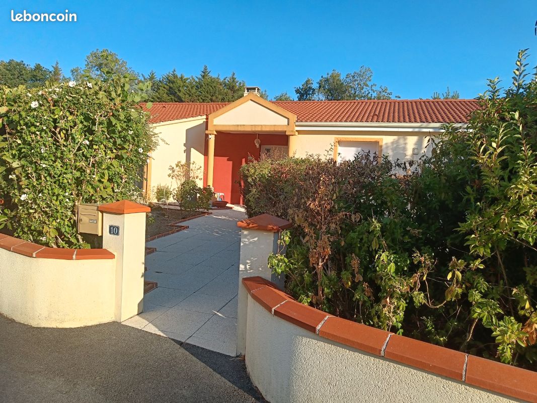 Maison 8 pièces 153 m² · à La Ferrière · 153 m² · 265 000 €