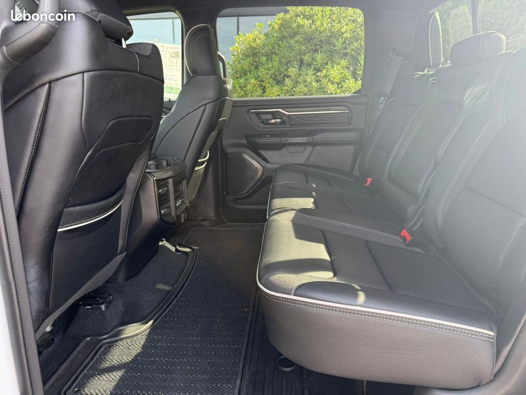 Dodge ram 1500 crew limited night edition rambox (image 17)