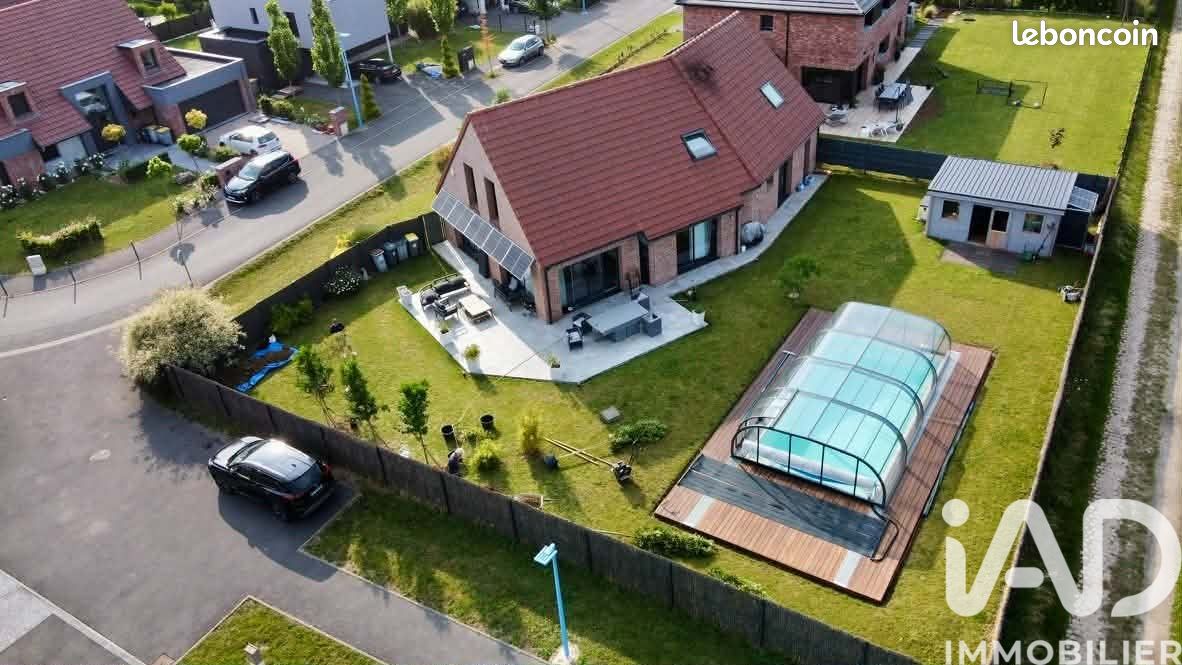 Maison 8 pièces 170 m² · à Allennes-les-Marais · 170 m² · 598 000 €