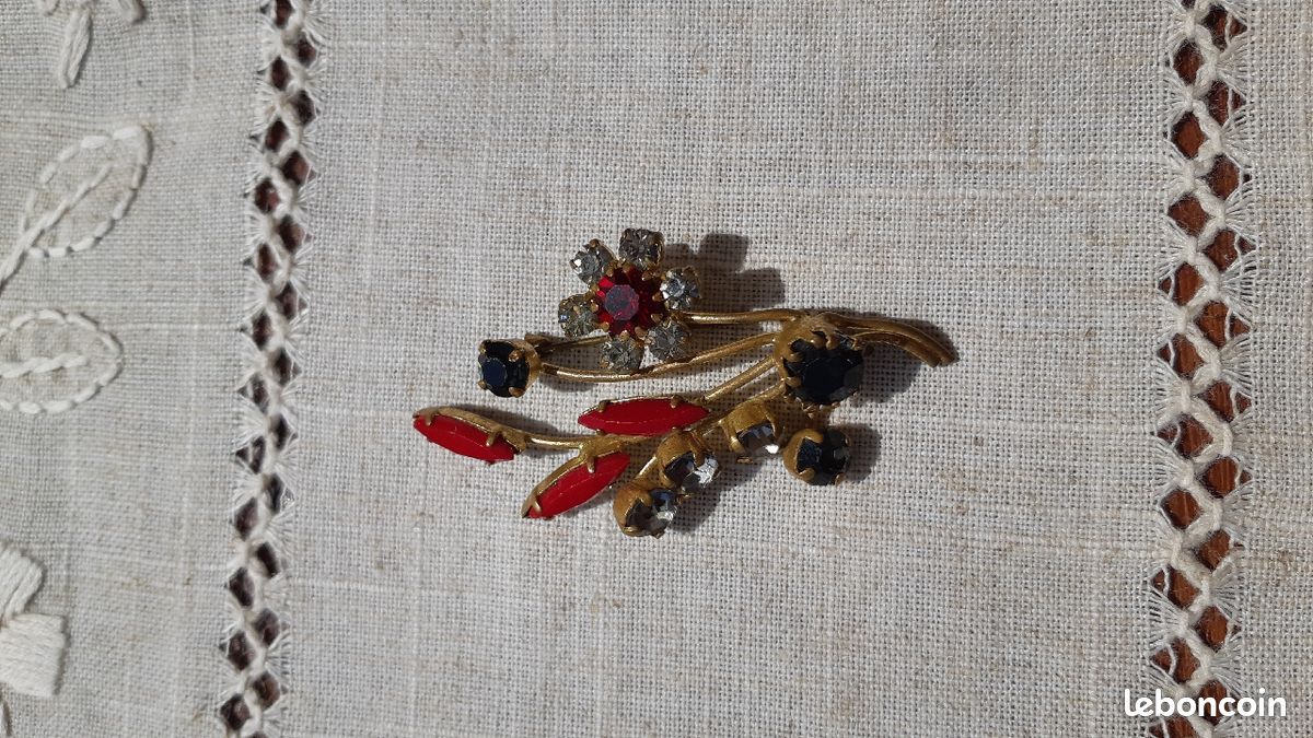 Broche vintage fleur (image 6)