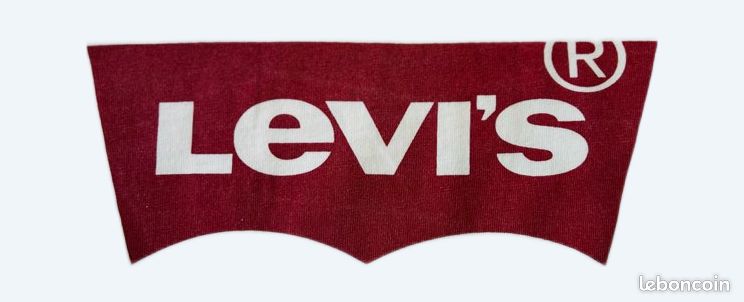 T-shirt Levi’s 12 ans parfait état (image 1)
