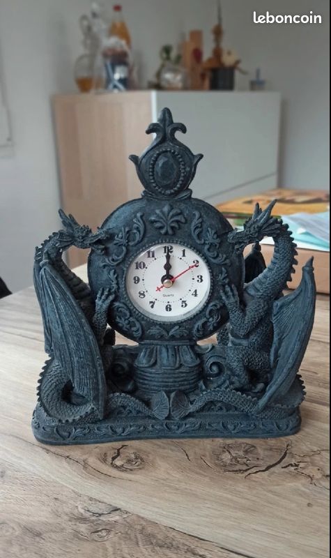 Horloge murale Dragons Temple Japonais Numéros Kan