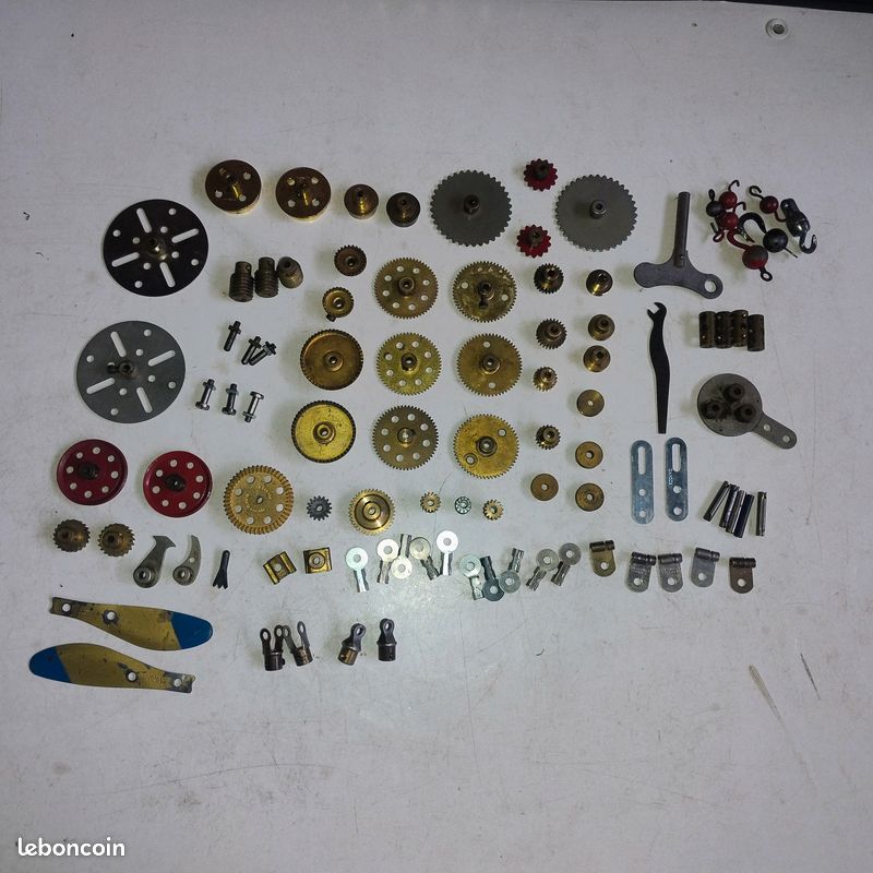 Lot ancienne pièces roues engrenages Meccano