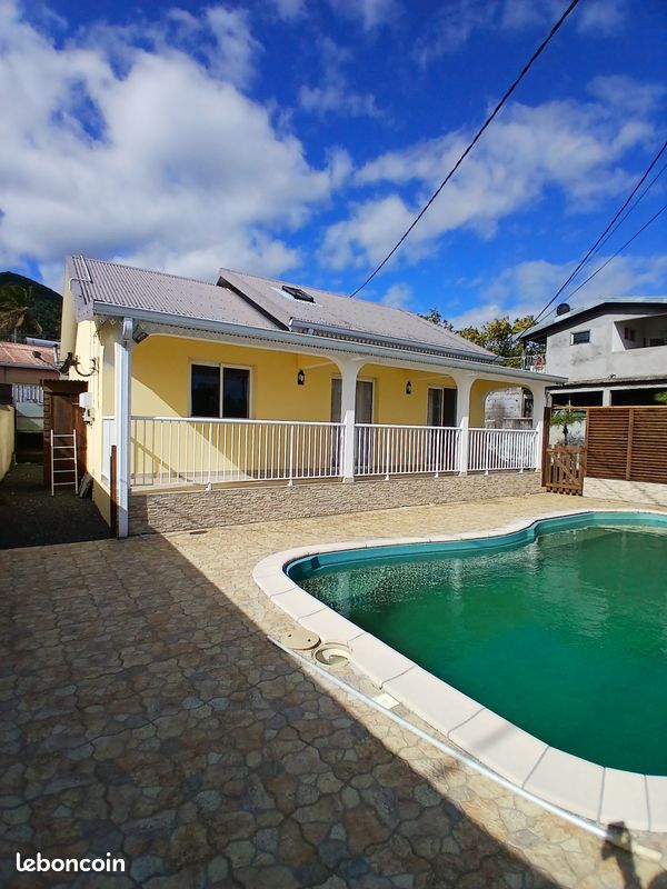 Maison 4 pièces 120 m² · à Saint-Pierre · 120 m² · 1 450 €