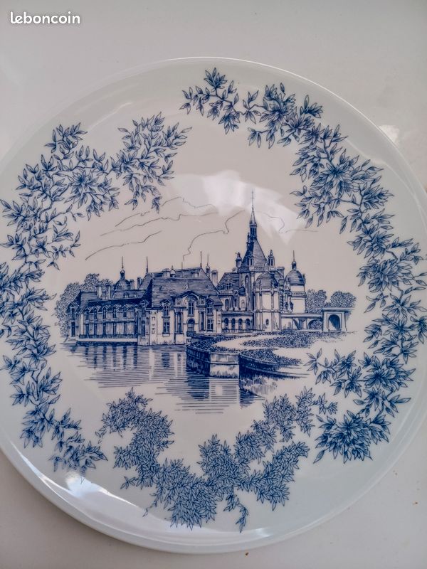 Assiette décorative, Chateau de CHANTILLY (image 1)