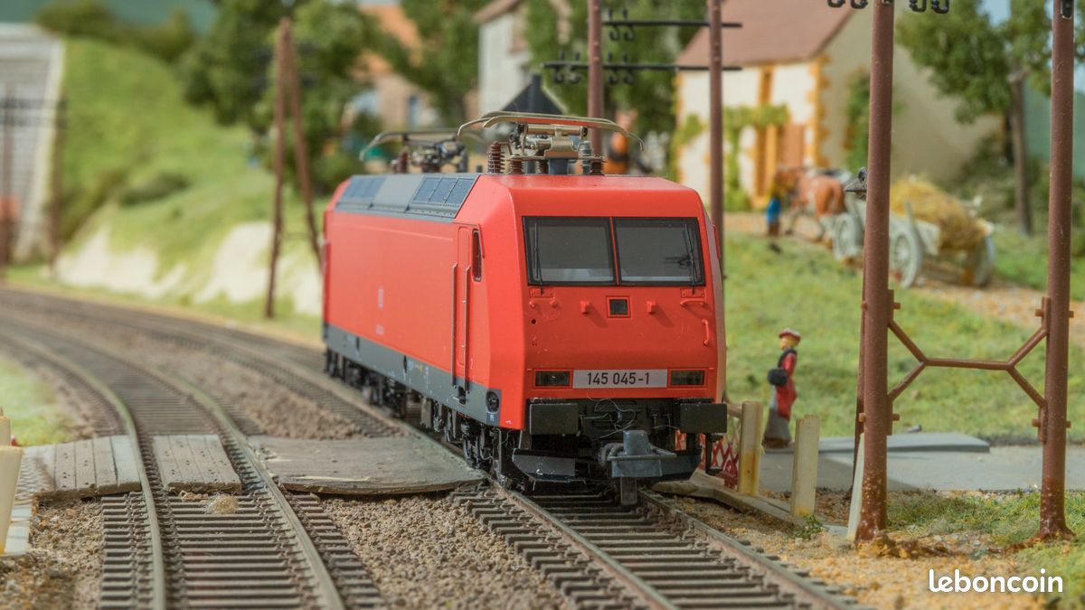 DV11366 FLEISCHMANN Train Ho 1/87 1:87 Locomotive électrique 10647 Ref 4345
