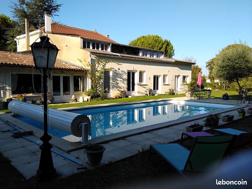 Maison 12 pièces 410 m² · à Arvert · 410 m² · 450 000 €