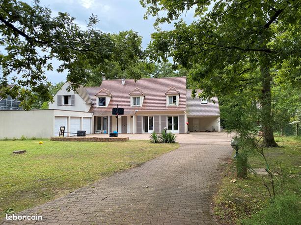 Maison 5 pièces 230 m²