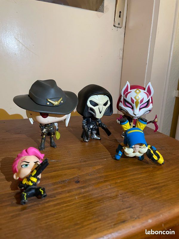 Figurine pop overwatch et fortnite (image 1)