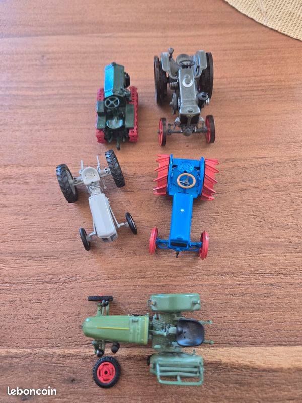 Modèle Réduit Tracteur Austin BO 28 (1926) à L'échelle 1/43 - Boîte Vitrine + Boîte D'origine