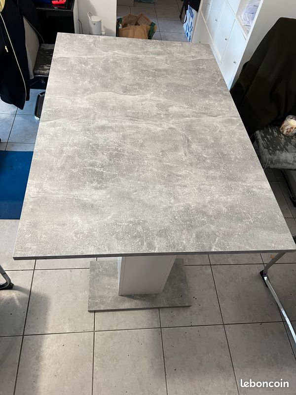 Table à manger (image 1)