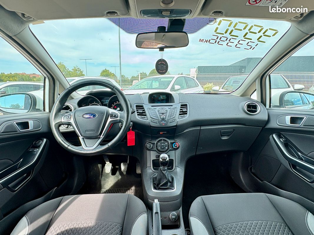 FORD FIESTA 1.5 TDCI 75 CH 04/2015 123396 KM 9990e GARANTIE 6 MOIS TOTALE POSSIBILITÉ D'EXTENSION DE GARANTIE DE 48 MOIS REPRISE / FINANCEMENT POSSIBLE (image 5)